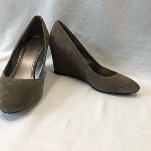 Bandolino Gray Suede Shoes